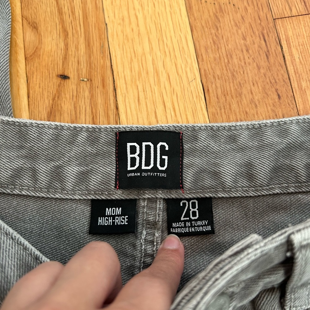 Urban Outfitters BDG Mom High-Rise Jeans in Gray - Picture 3 of 4